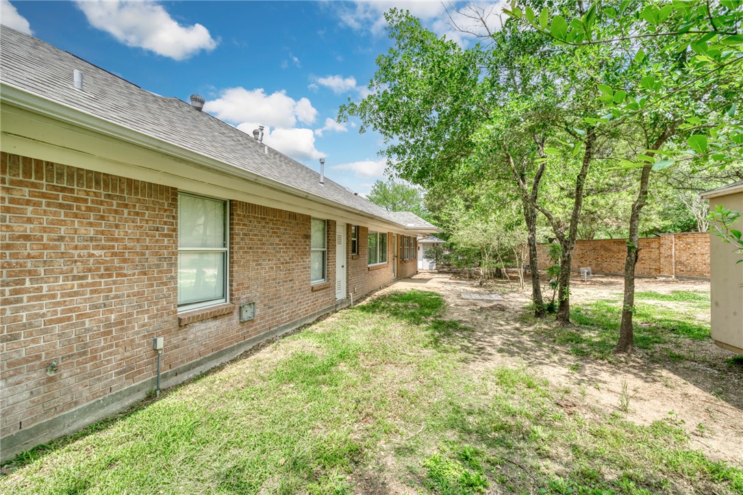 1402 Riverstone Court