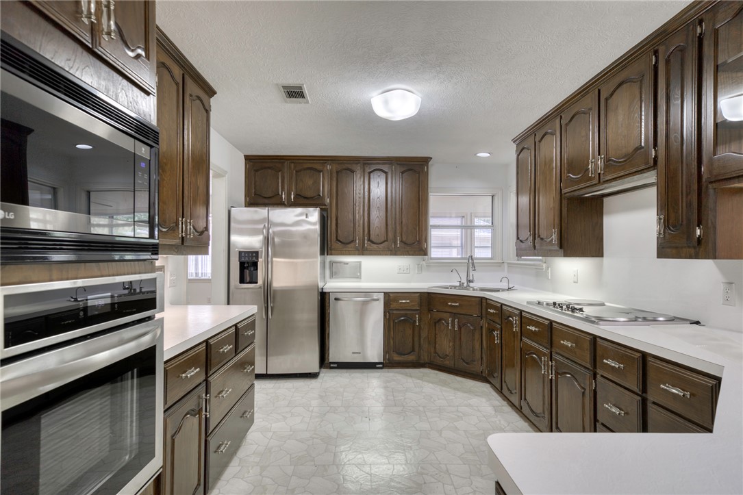 1402 Riverstone Court