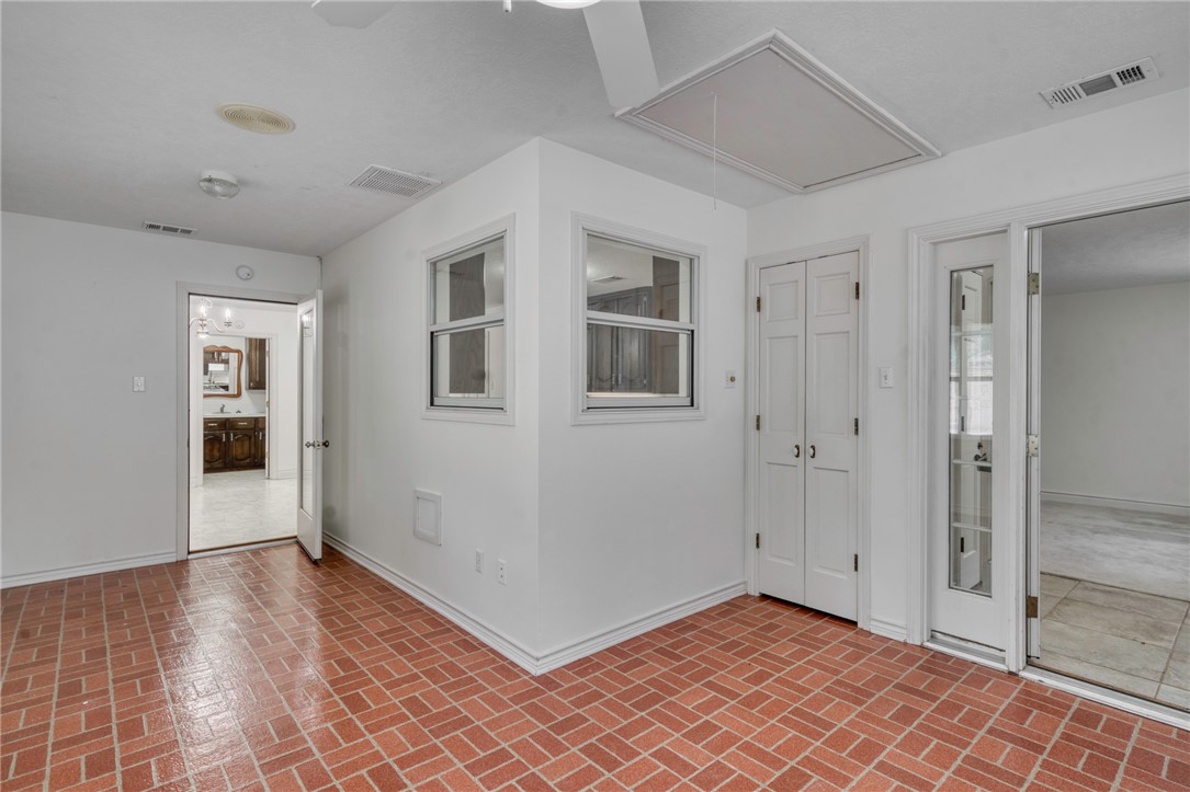 1402 Riverstone Court