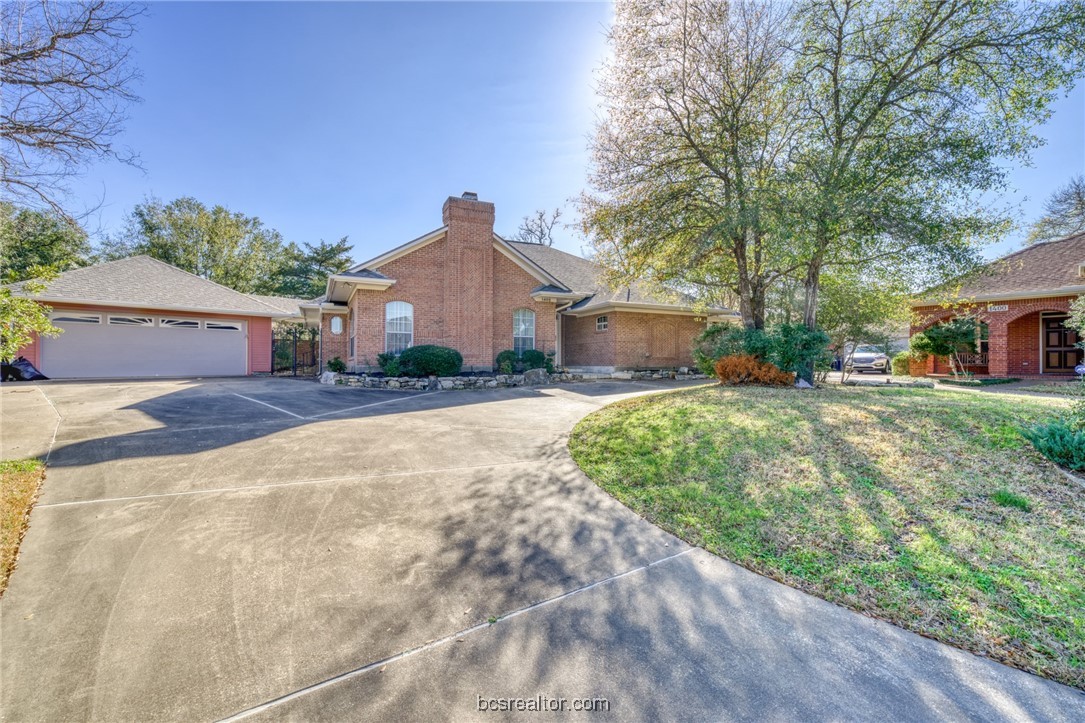 1402 Riverstone Court