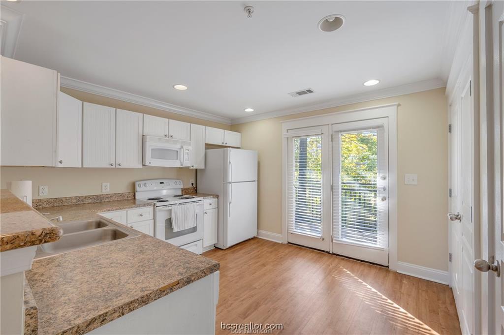 1725 Harvey Mitchell Parkway S 127