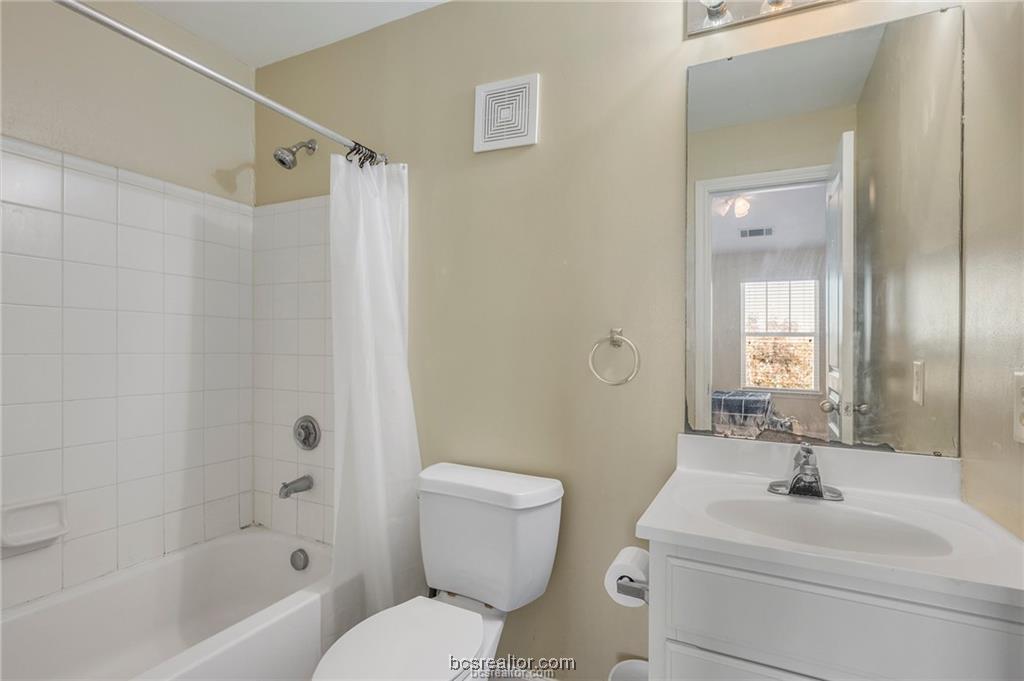 1725 Harvey Mitchell Parkway S 127