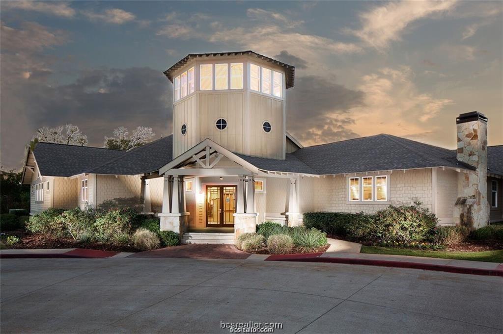 1725 Harvey Mitchell Parkway S 127