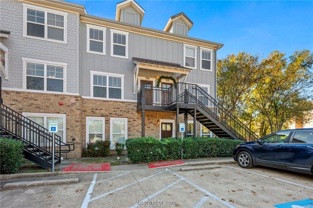 1725 Harvey Mitchell Parkway S 127