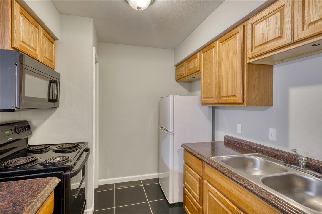 904 University Oaks Boulevard 117