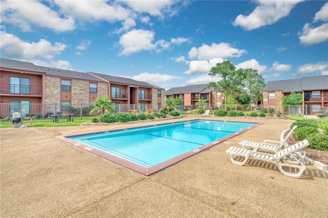 904 University Oaks Boulevard 117