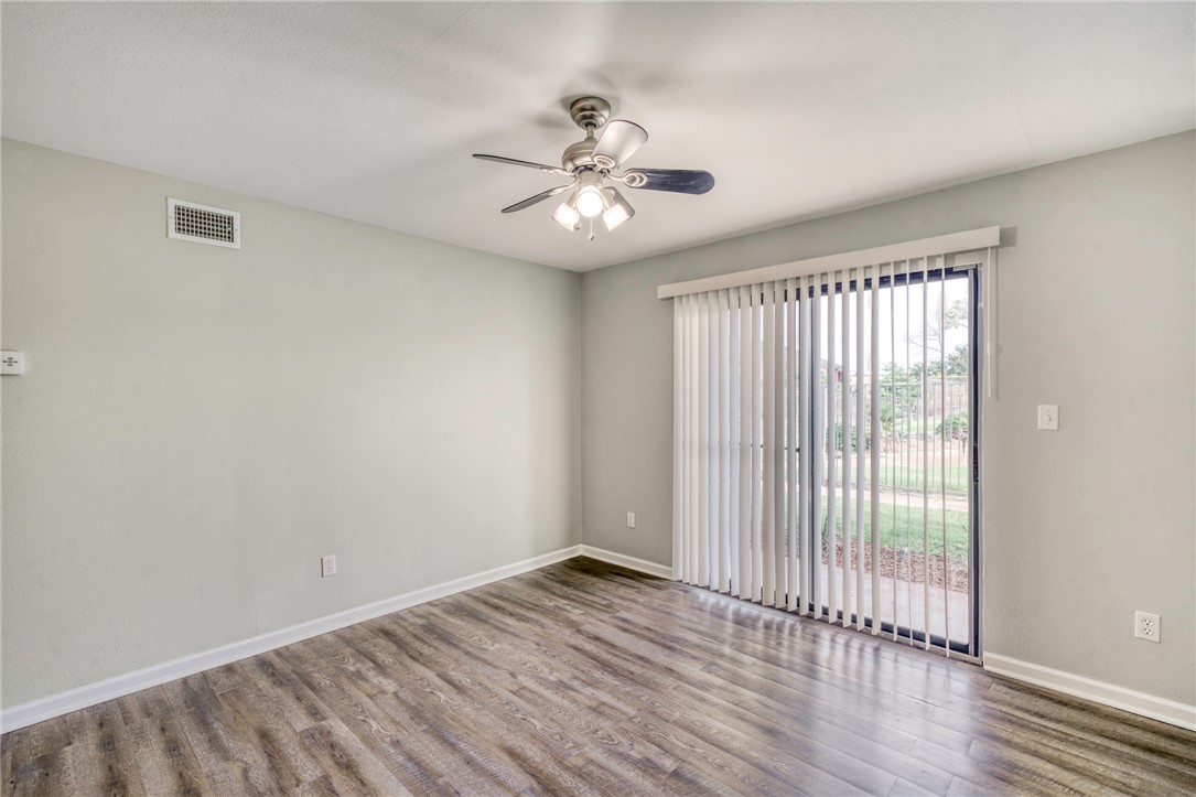 904 University Oaks Boulevard 117