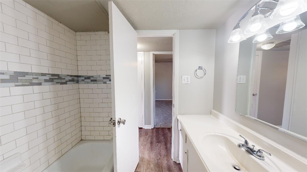 3800 East 29th Street 15