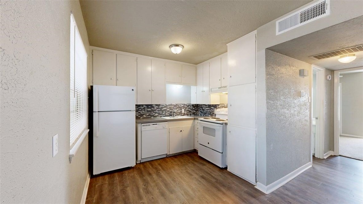 3800 East 29th Street 18