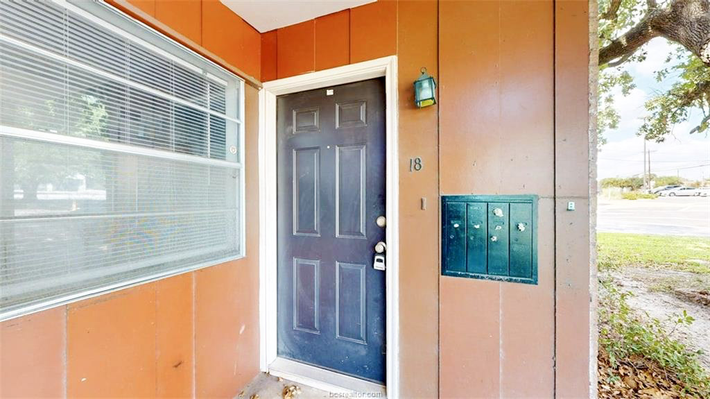 3800 East 29th Street 18