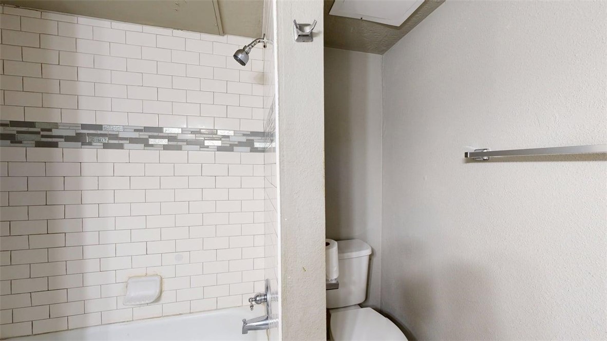 3800 East 29th Street 18