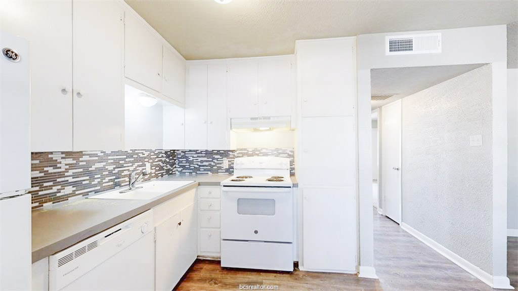 3800 East 29th Street 18