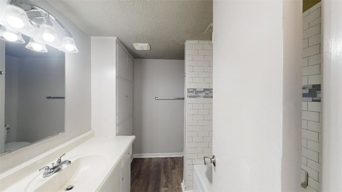 3800 East 29th Street 5
