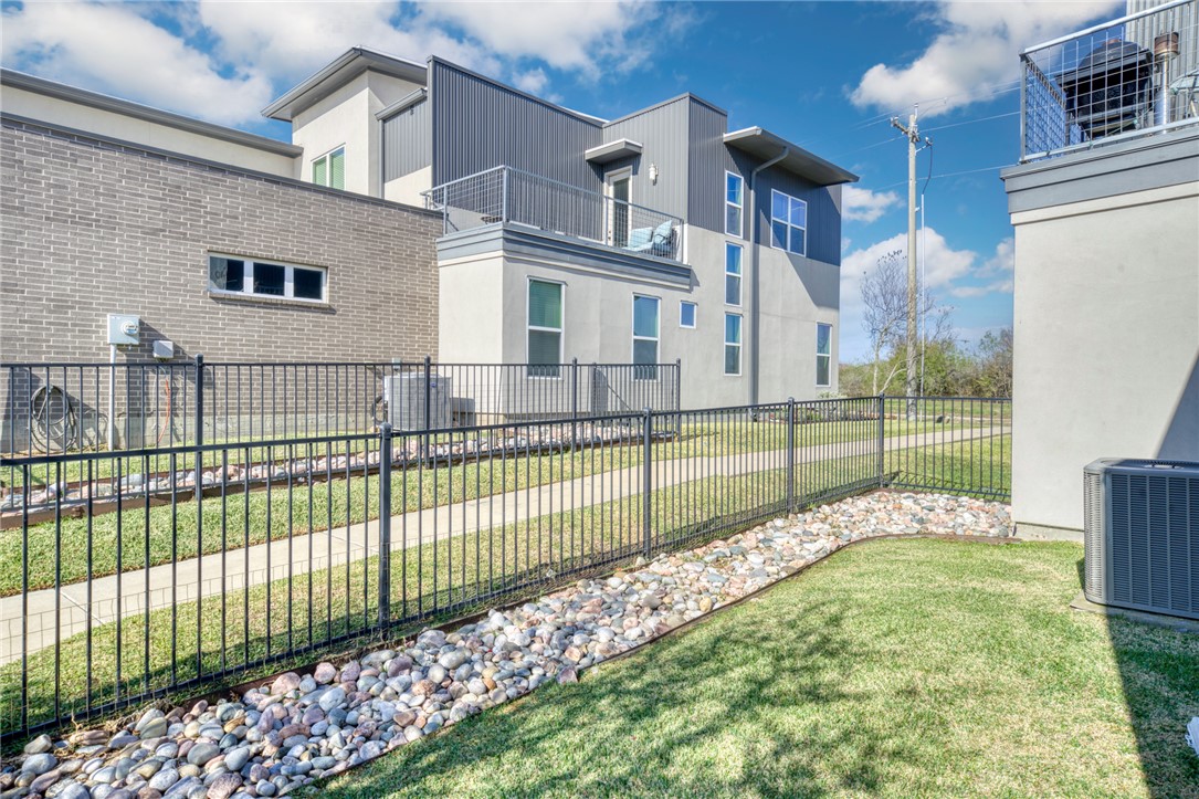 434 WILLIAM D FITCH PKWY