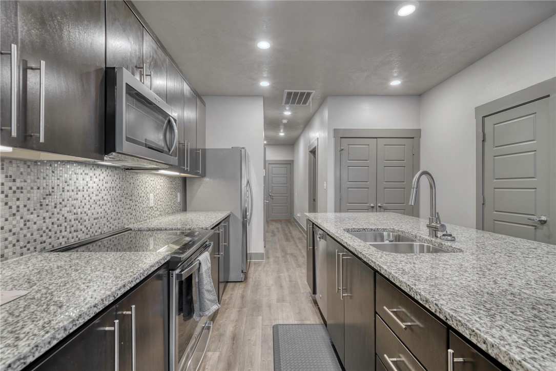 434 WILLIAM D FITCH PKWY