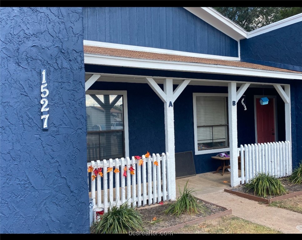 1527 Pine Ridge Drive A