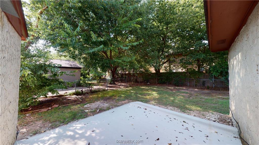 1527 Pine Ridge Drive A