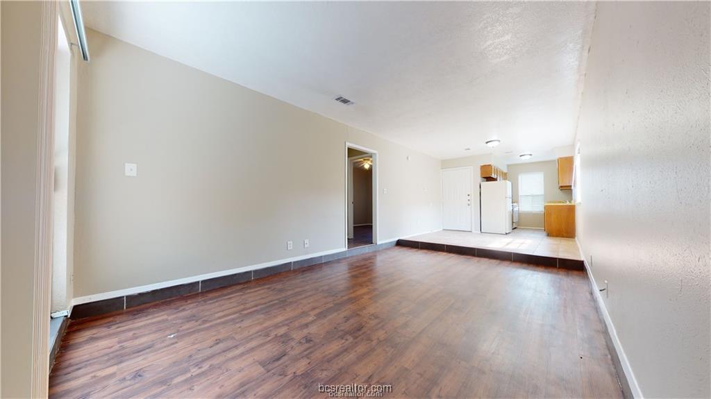 1527 Pine Ridge Drive A