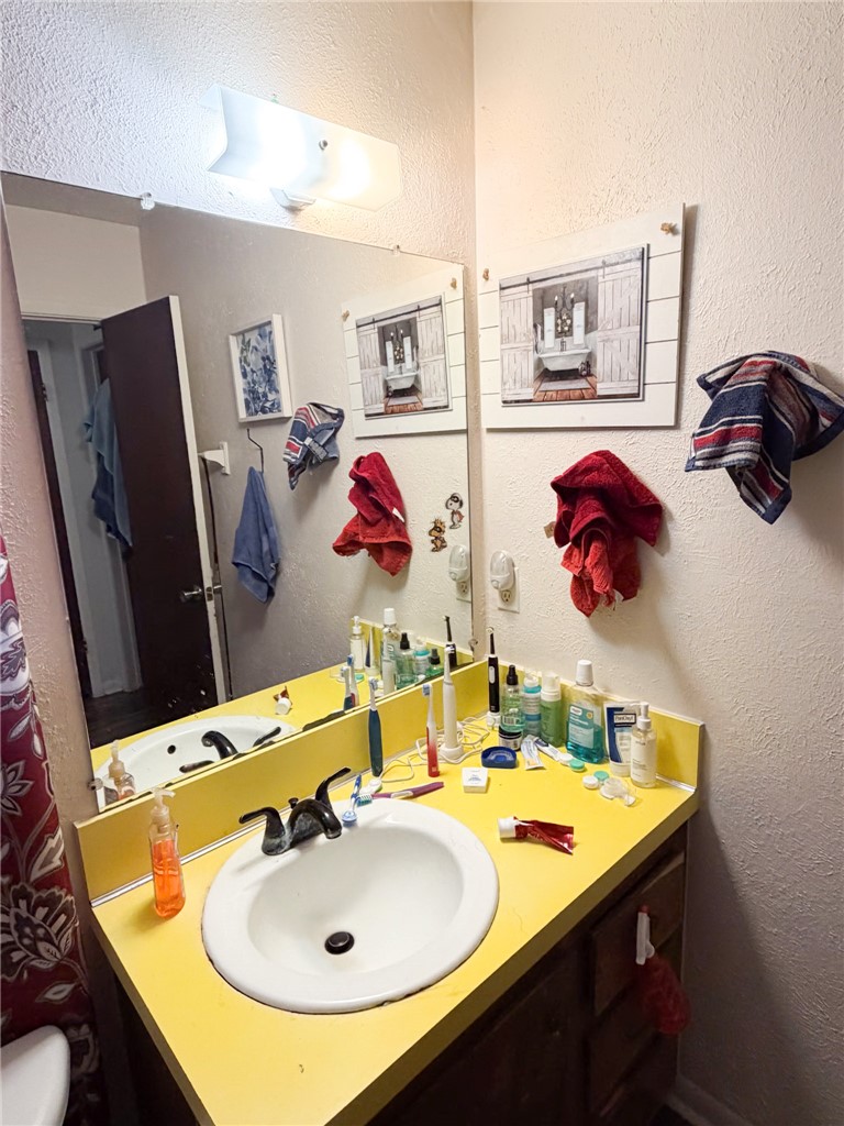 1227 Airline Drive