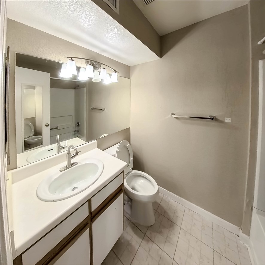 523 Southwest Parkway 302