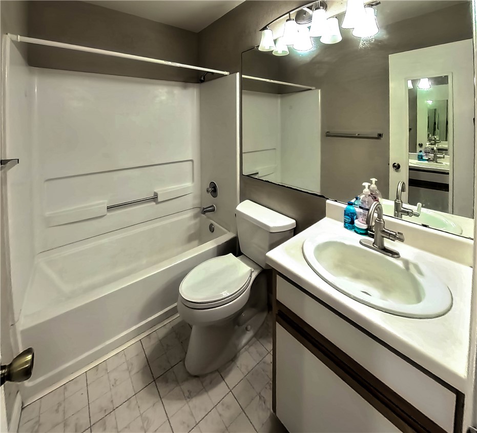 523 Southwest Parkway 302