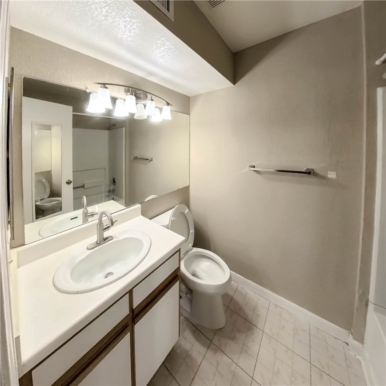 523 Southwest Parkway 302