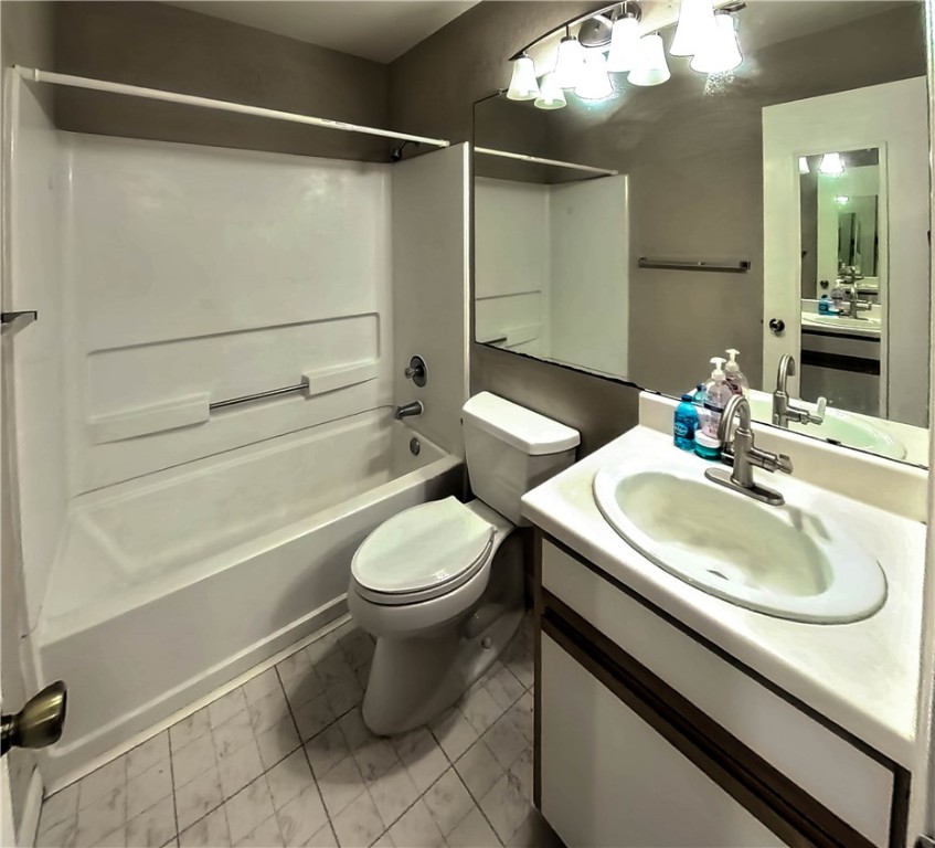 523 Southwest Parkway 302