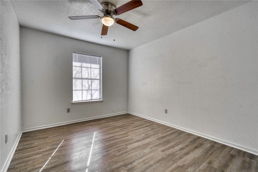 1613 Mossglenn Circle