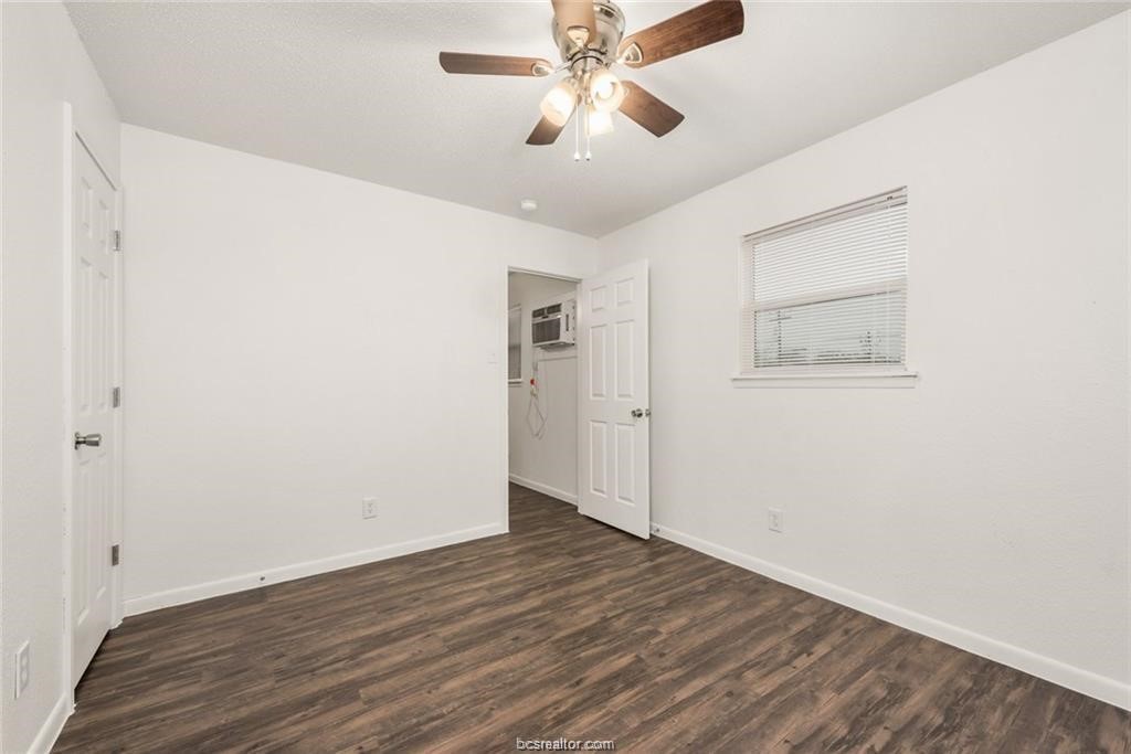 4309 College Main Street 3