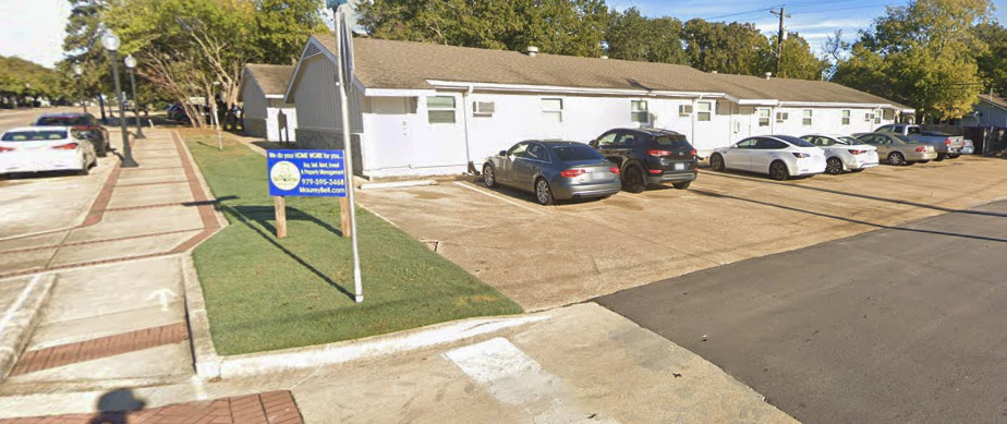 4309 College Main Street 3