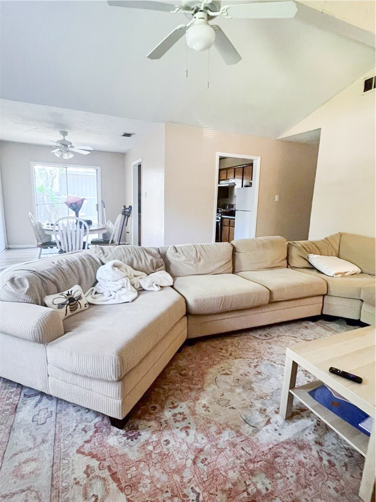 1214 Dexter Drive S