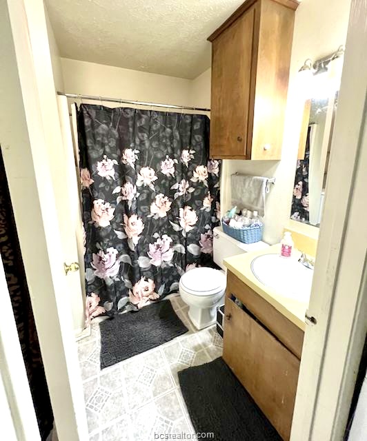 701 Llano Place