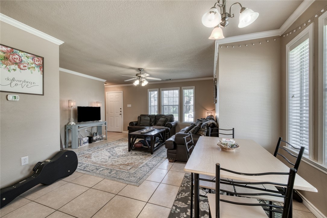 2325 Autumn Chase Loop