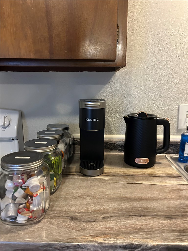 3900 Old College Road 28