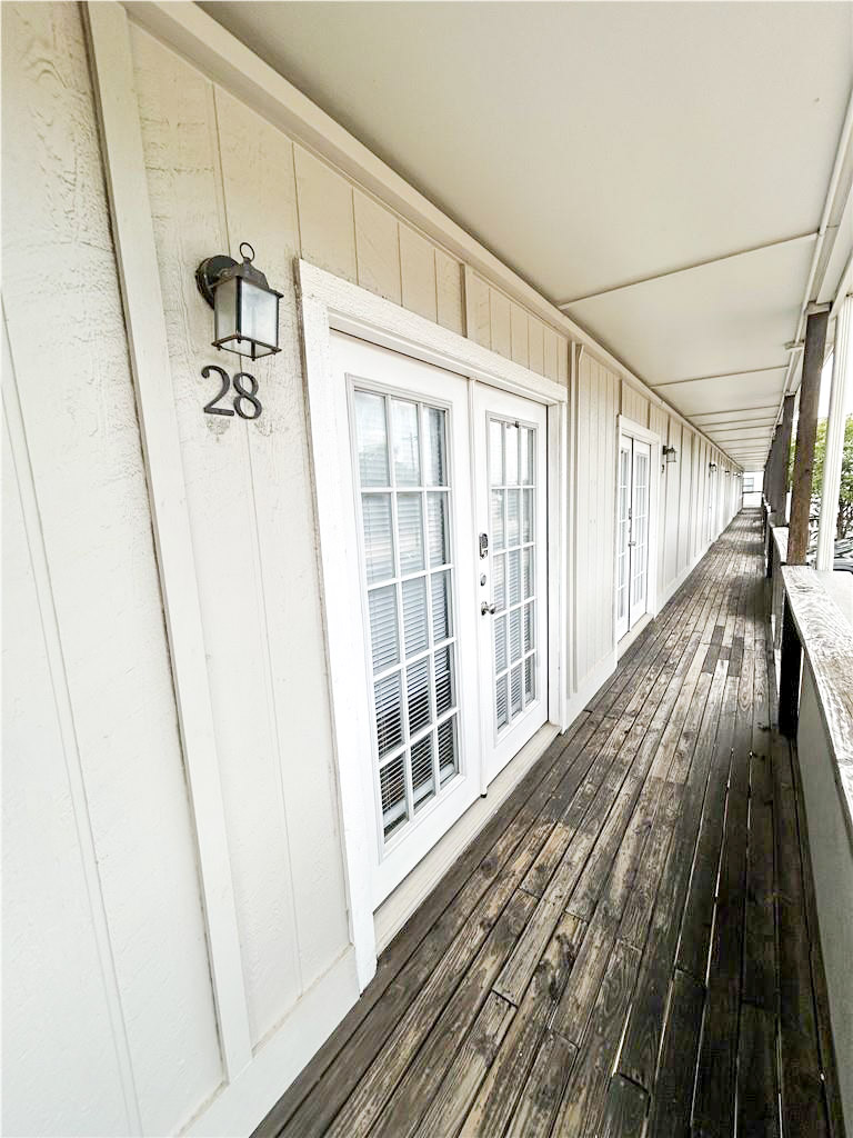 3900 Old College Road 28