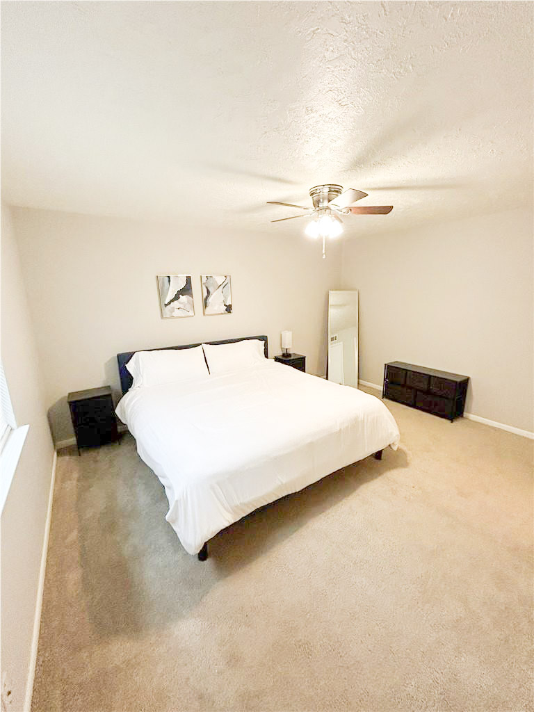 3900 Old College Road 28