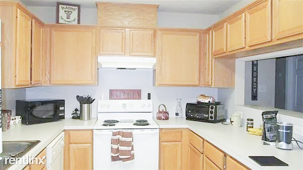 905 Sun Meadow Street