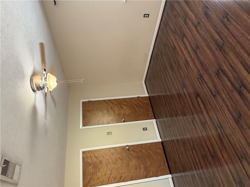 4513 Carter Creek Parkway 4