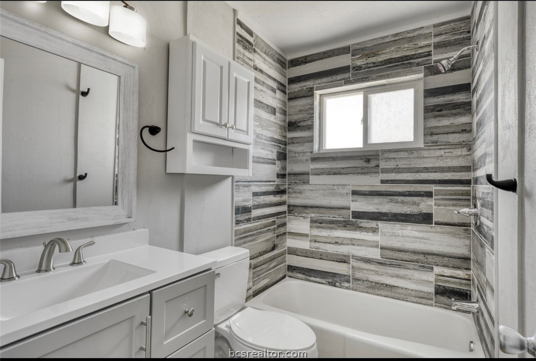 1115 Merry Oaks Drive