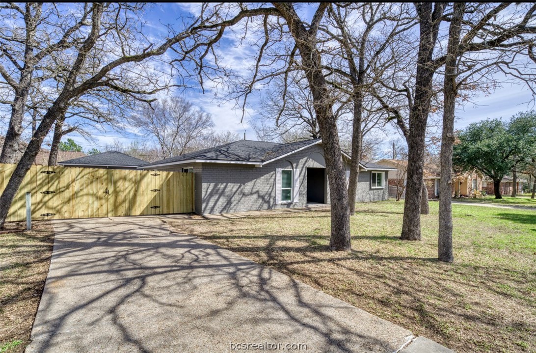 1115 Merry Oaks Drive