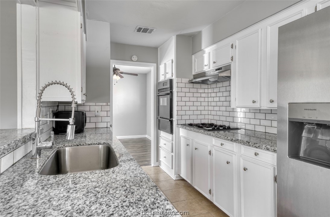 1115 Merry Oaks Drive