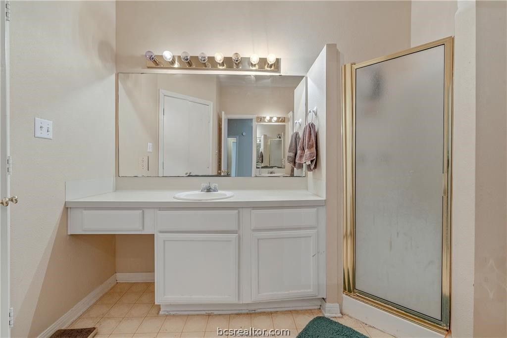 2308 Carnation Court