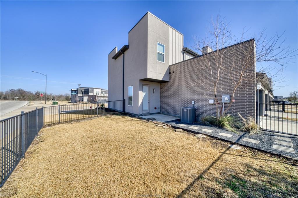3900 Yukon Lane
