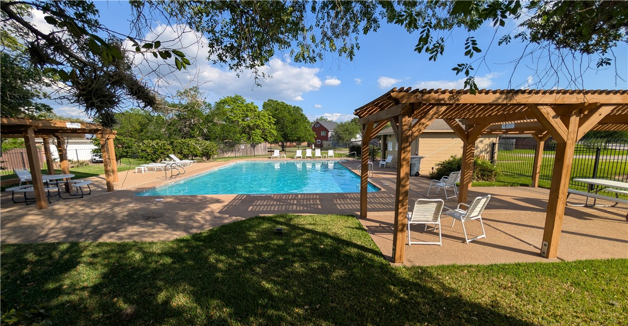 9217 Timber Knoll Drive