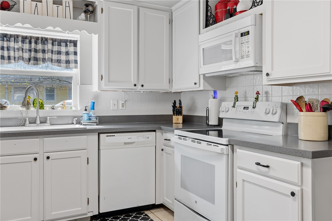 3287 Bradley Lane