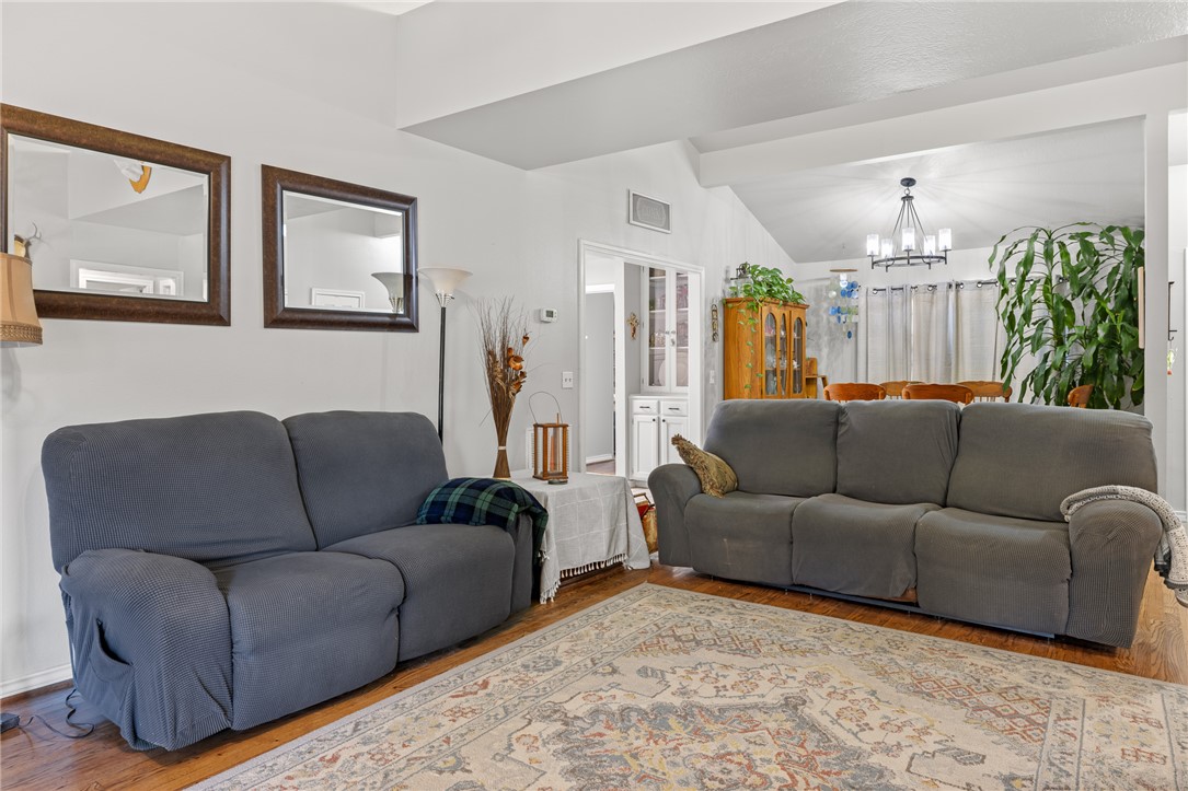 3287 Bradley Lane