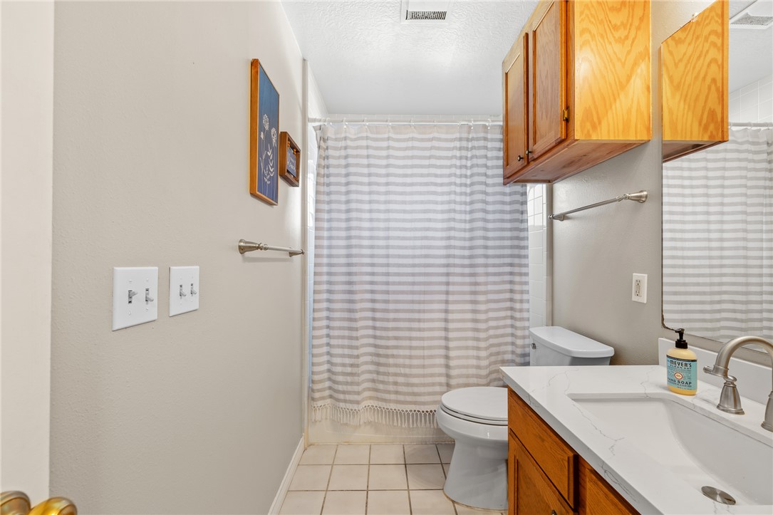 3287 Bradley Lane