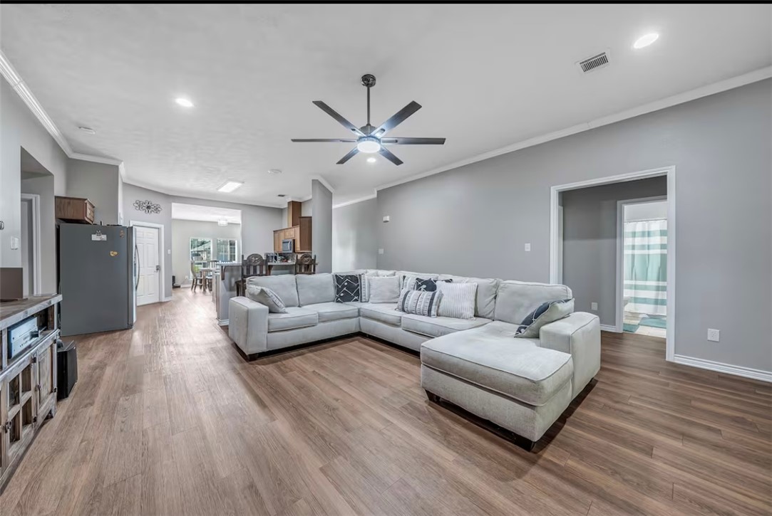 903 Whitewing Lane