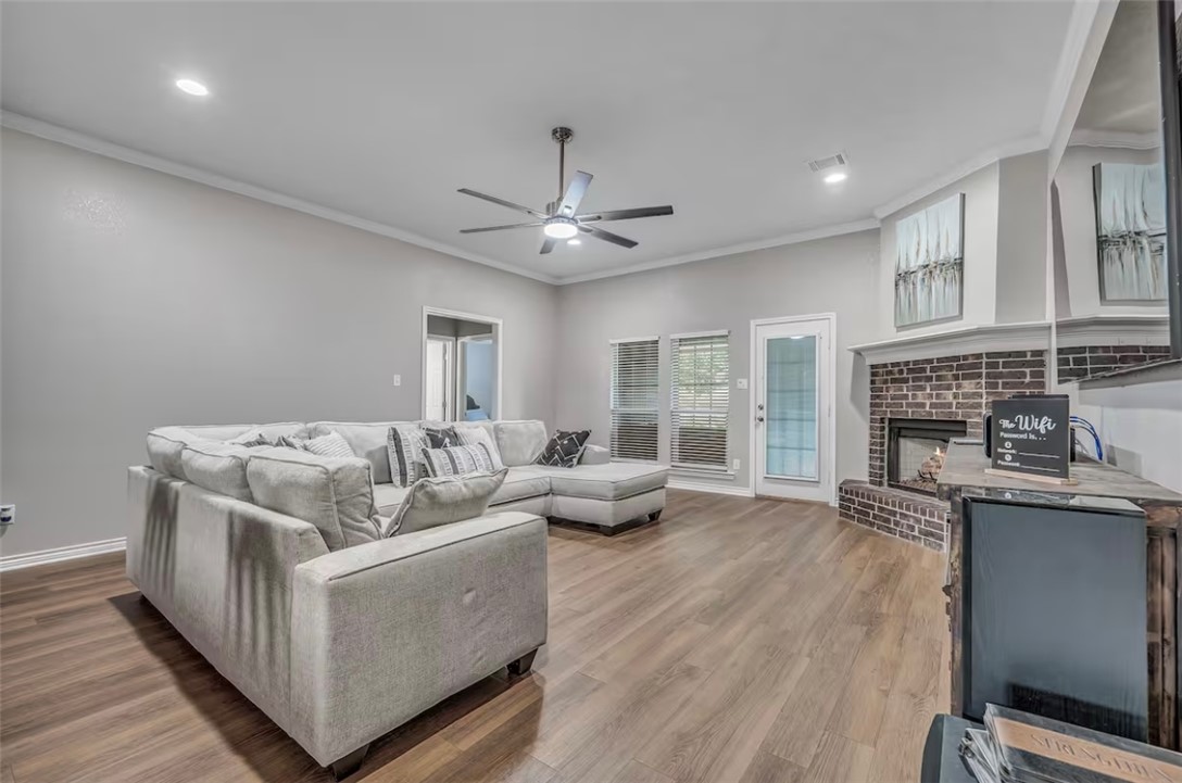 903 Whitewing Lane