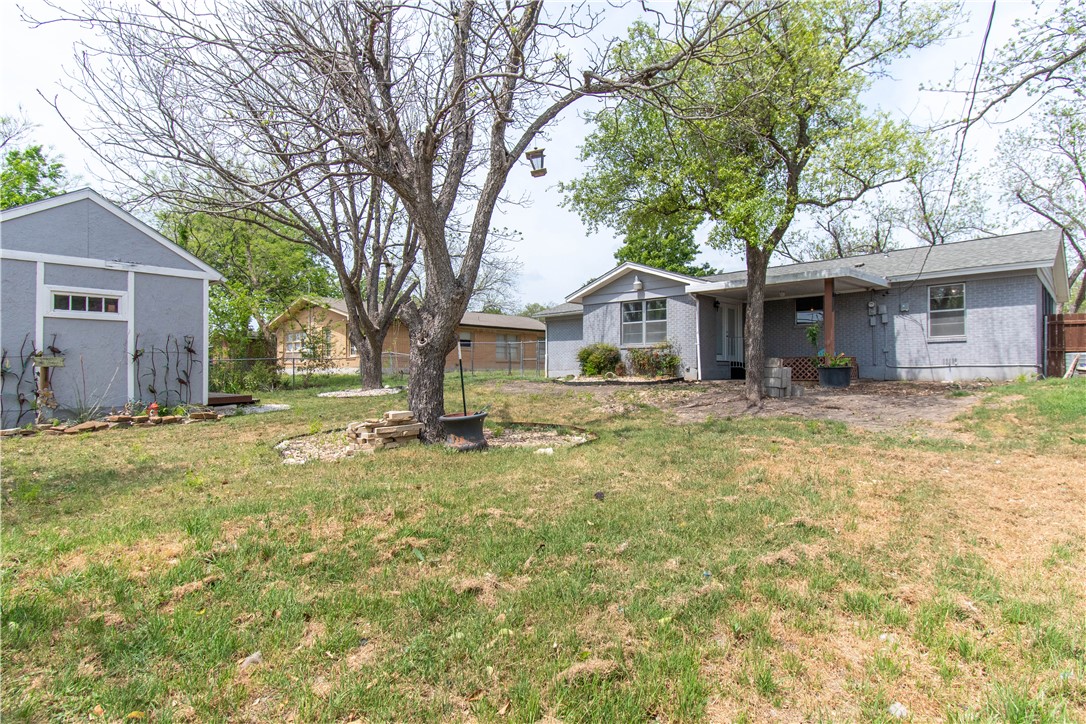 301 East WALKER Avenue